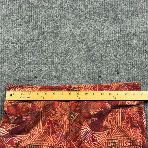 Chicos Womens Capri Pants Size 2 Red Abstract Print Stretch Cropped Boho - Picture 4 of 8